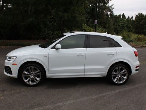 Used 2016 Audi Q3 2.0T Prestige w/ Prestige Package AWD/4WD image 7