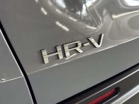 Used 2024 Honda HR-V Sport image 11