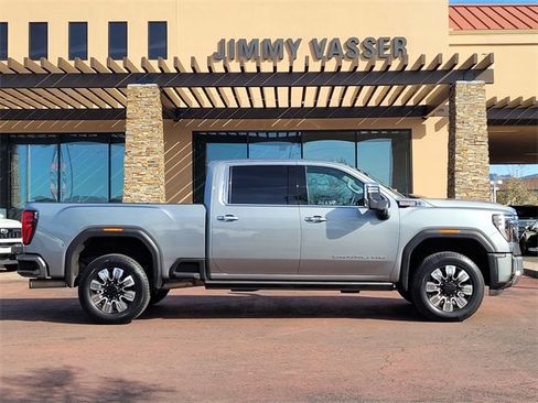 Used 2025 GMC Sierra 2500 Denali w/ Denali Reserve Package image 5