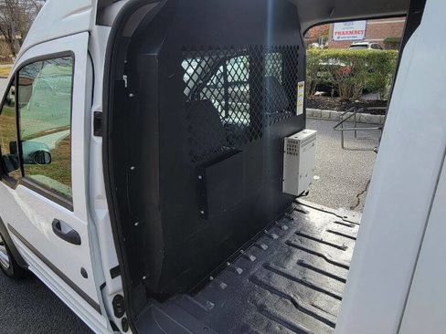 Used 2011 Ford Transit Connect XLT image 23