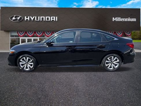 Used 2023 Honda Civic LX image 5