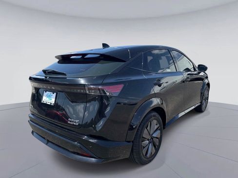 Used 2023 Nissan Ariya AWD image 4