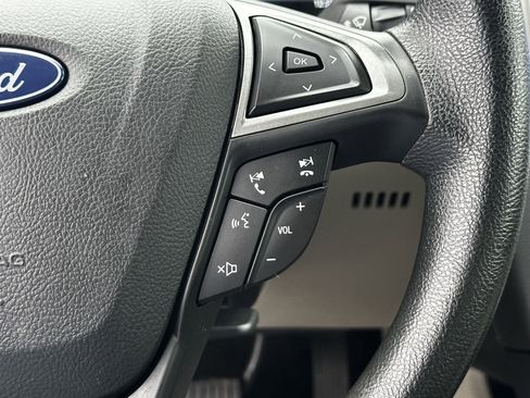 Used 2020 Ford Fusion SE image 23