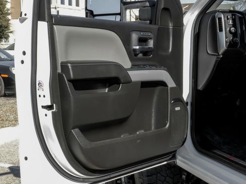 Used 2016 Chevrolet Silverado 2500 LTZ w/ Duramax Plus Package image 50