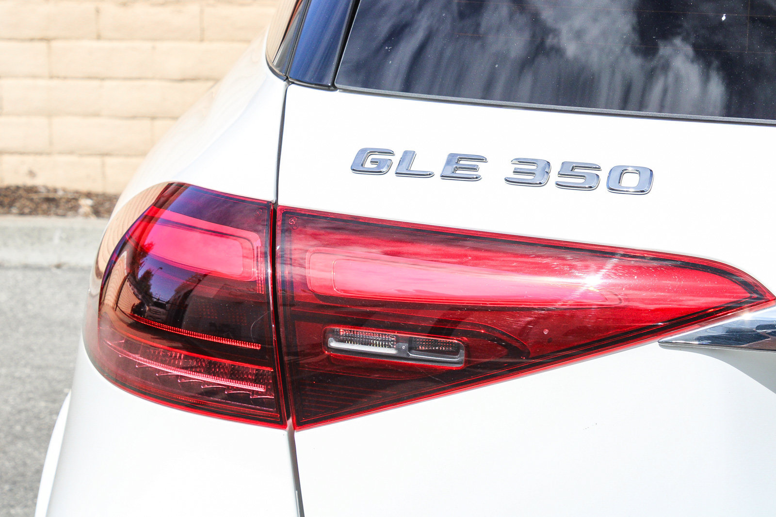 Certified 2024 Mercedes-Benz GLE 350 4MATIC image 9