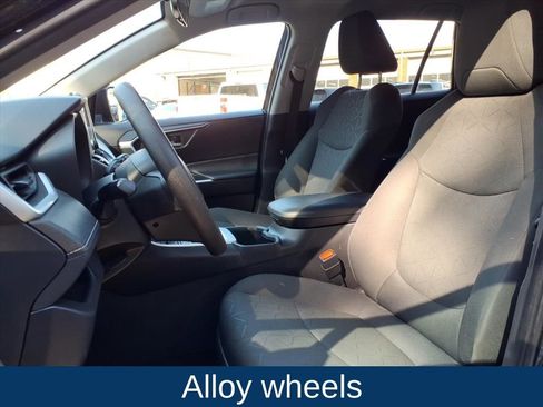 Used 2024 Toyota RAV4 XLE image 17