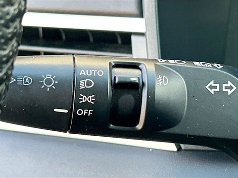 Used 2024 Mitsubishi Outlander SE AWD/4WD image 34