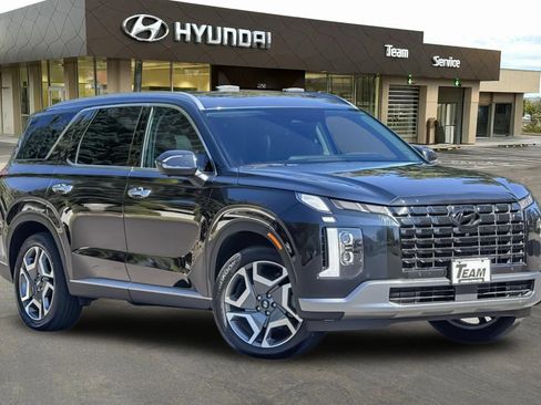 Used 2024 Hyundai Palisade SEL AWD/4WD image 2