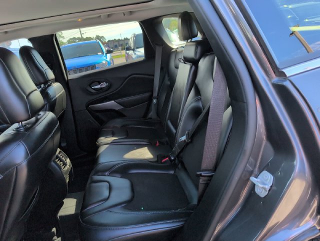 Certified 2021 Jeep Cherokee Latitude Plus w/ Sun & Sound Group FWD image 26