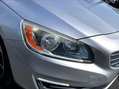 Used 2016 Volvo V60 T5 Premier w/ Convenience Package image 26