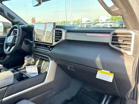New 2026 Toyota Tundra Limited AWD/4WD image 15