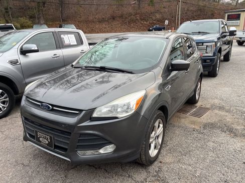 Used 2015 Ford Escape SE image 6