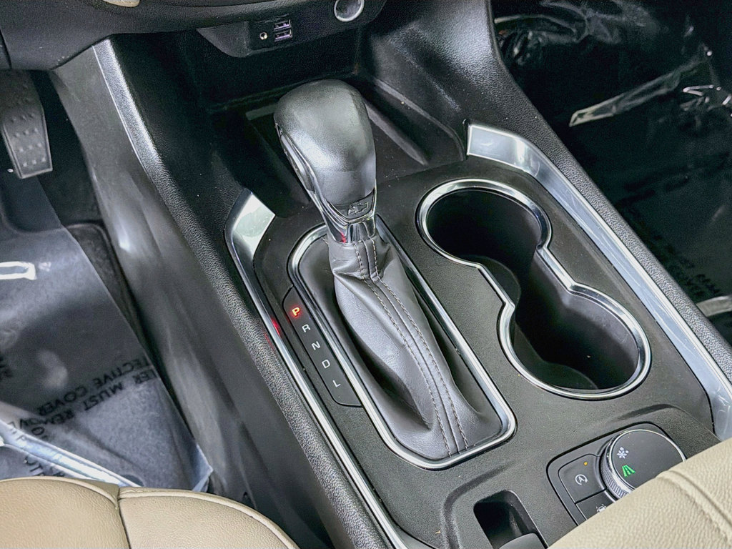 Used 2023 Chevrolet Traverse LT w/ LT Premium Package FWD image 41