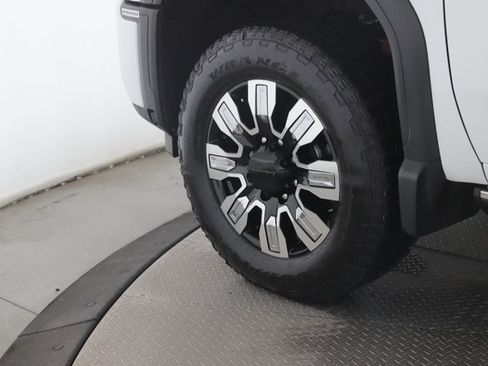 Used 2025 GMC Sierra 2500 Denali w/ Denali Reserve Package image 13