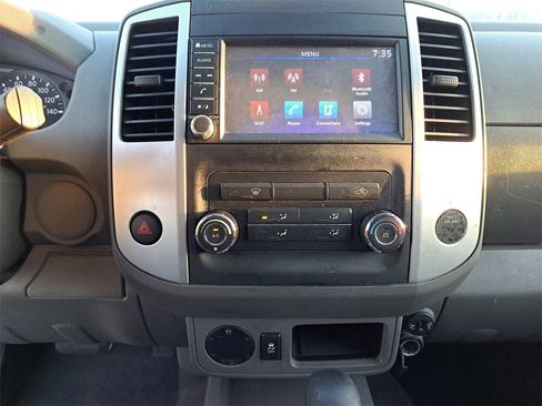 Certified 2021 Nissan Frontier SV image 21