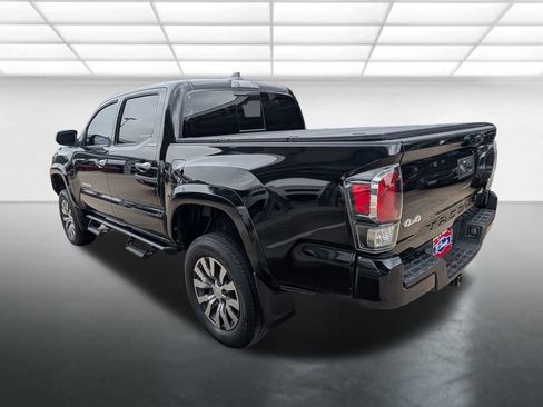 Used 2022 Toyota Tacoma Limited AWD/4WD image 2