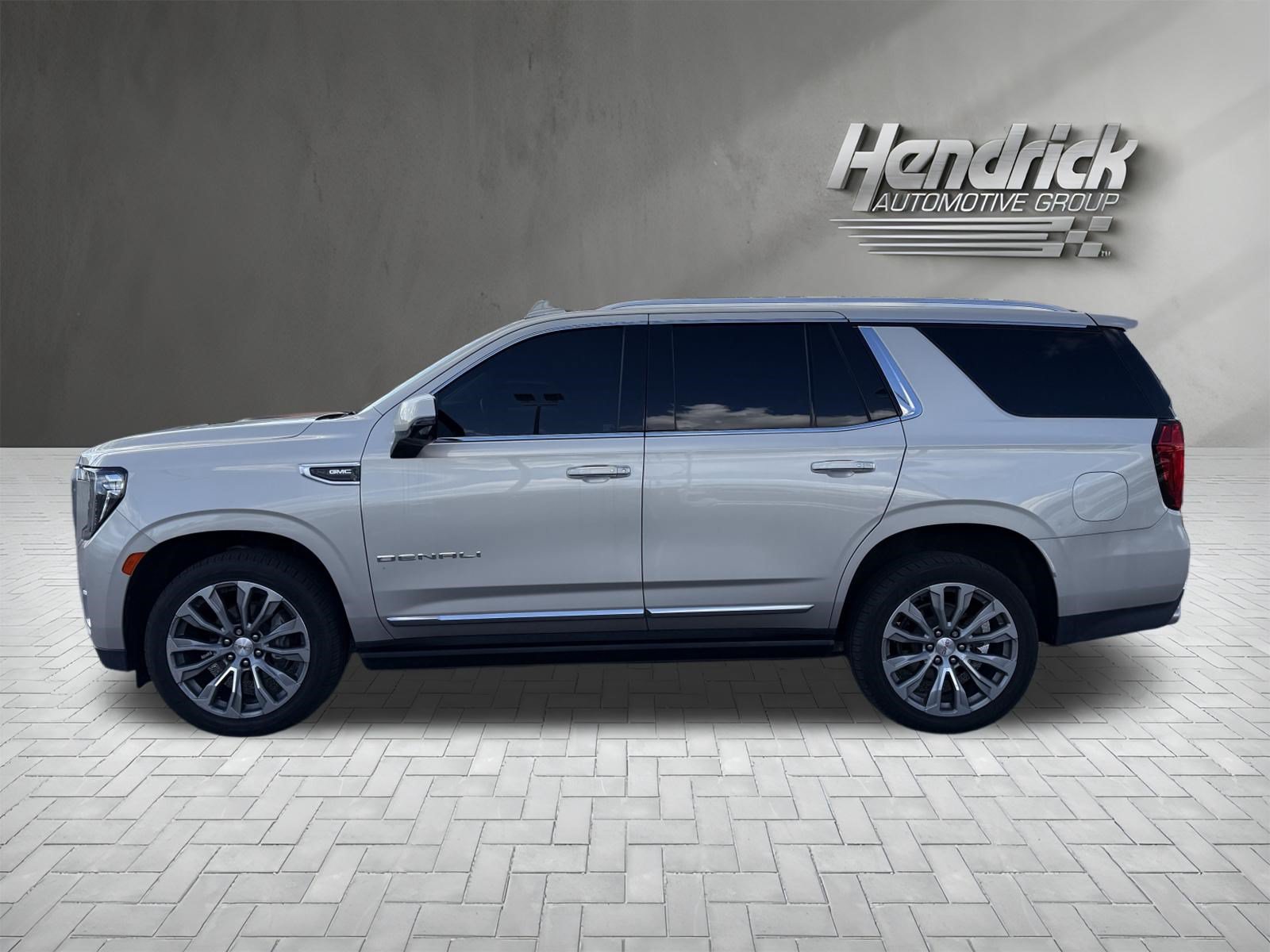 Used 2021 GMC Yukon Denali w/ Denali Premium Package RWD image 8