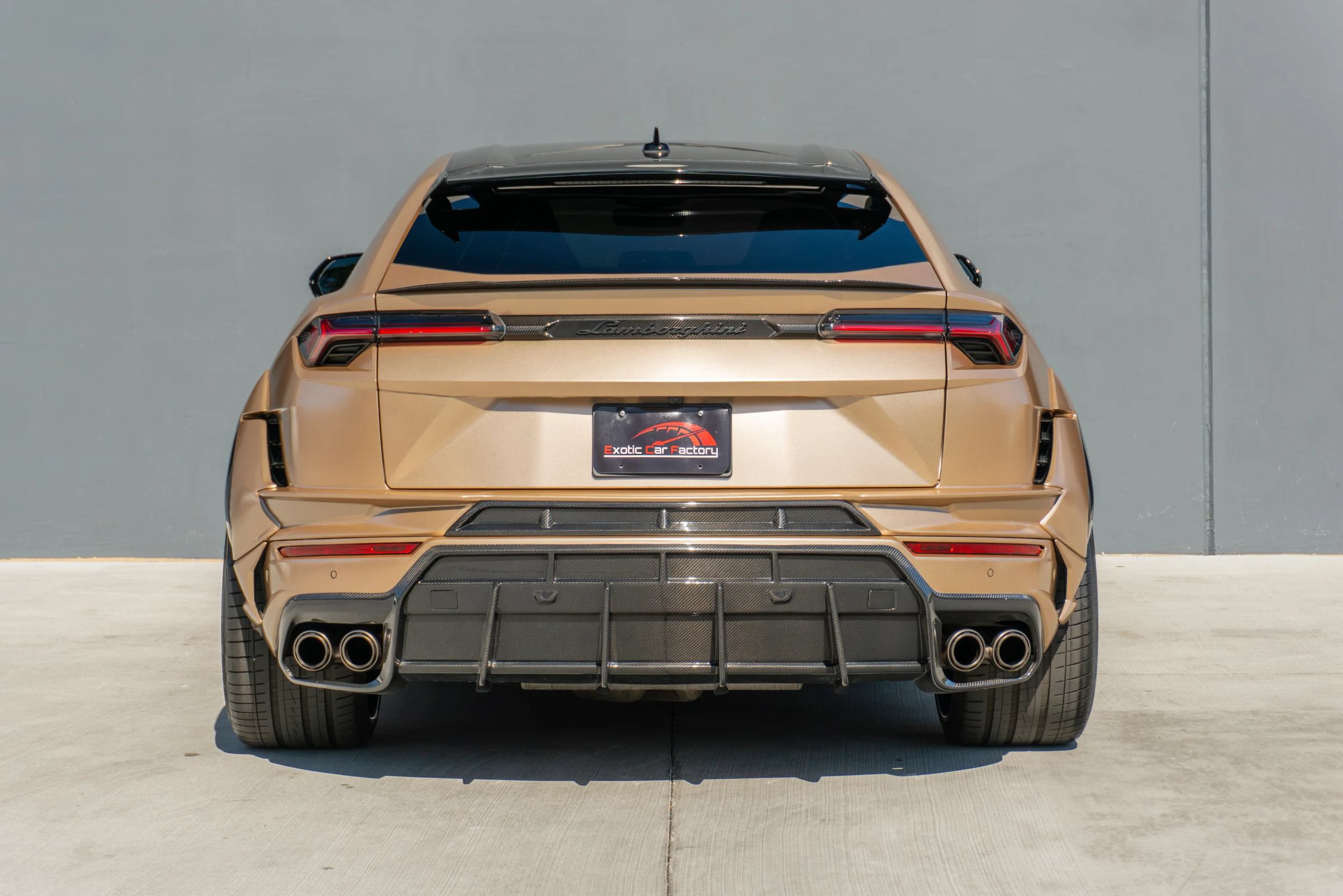 Used 2023 Lamborghini Urus Performante AWD/4WD image 8