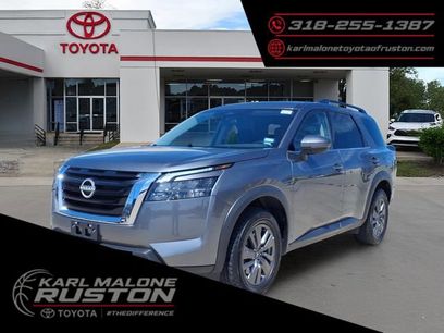 Used 2025 Nissan Pathfinder SV