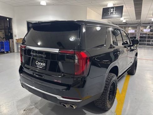 Used 2025 GMC Yukon Denali w/ Denali Reserve Package image 9