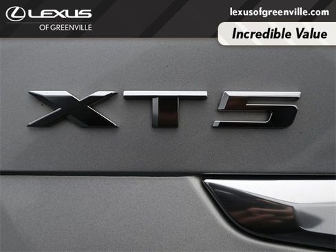 Used 2017 Cadillac XT5 Luxury w/ Driver Awareness Package image 10