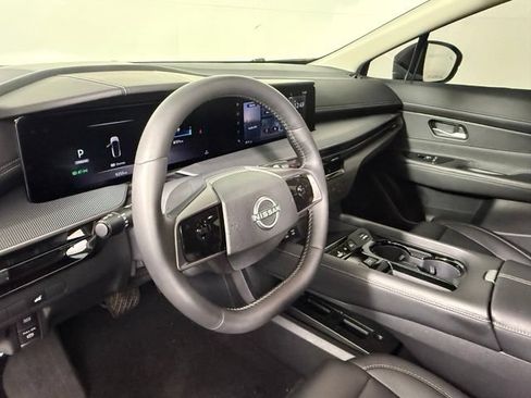 Used 2025 Nissan Murano SV FWD image 13