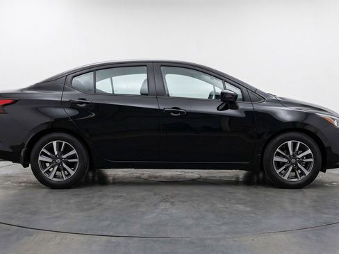 Used 2025 Nissan Versa SV FWD image 11