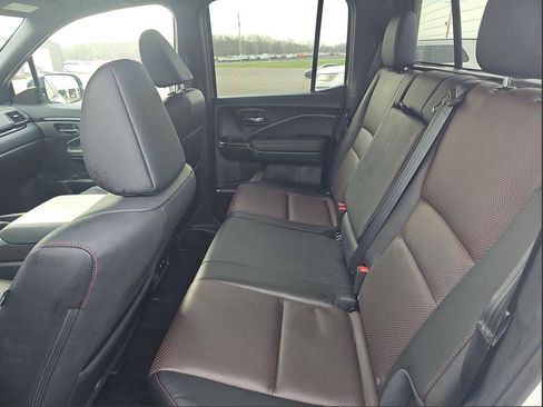 Used 2024 Honda Ridgeline Black Edition image 13