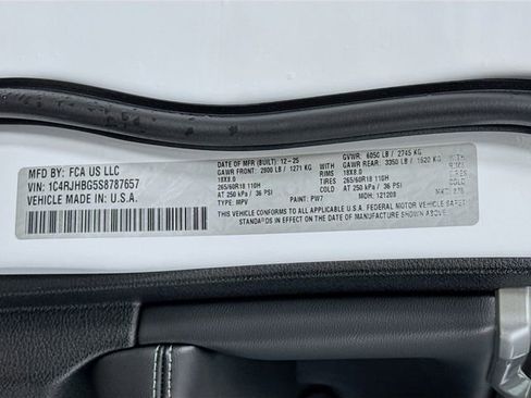 New 2025 Jeep Grand Cherokee Limited image 35