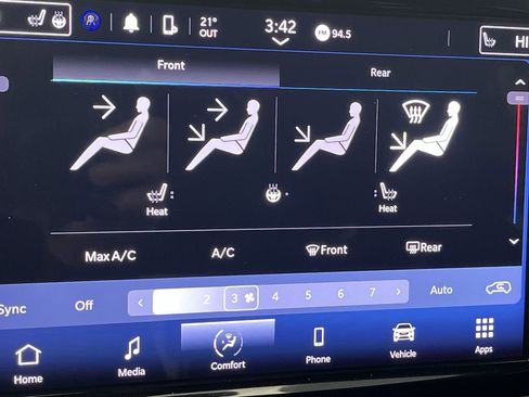 Used 2023 Chrysler Pacifica Touring FWD image 22
