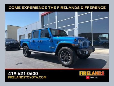 Used 2022 Jeep Gladiator Overland w/ Popular Equipment Package AWD/4WD image 1