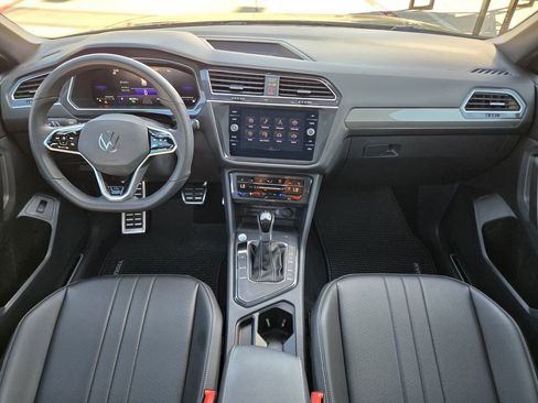 Used 2024 Volkswagen Tiguan SE R-Line FWD image 15
