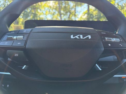Used 2025 Kia K4 FWD image 27