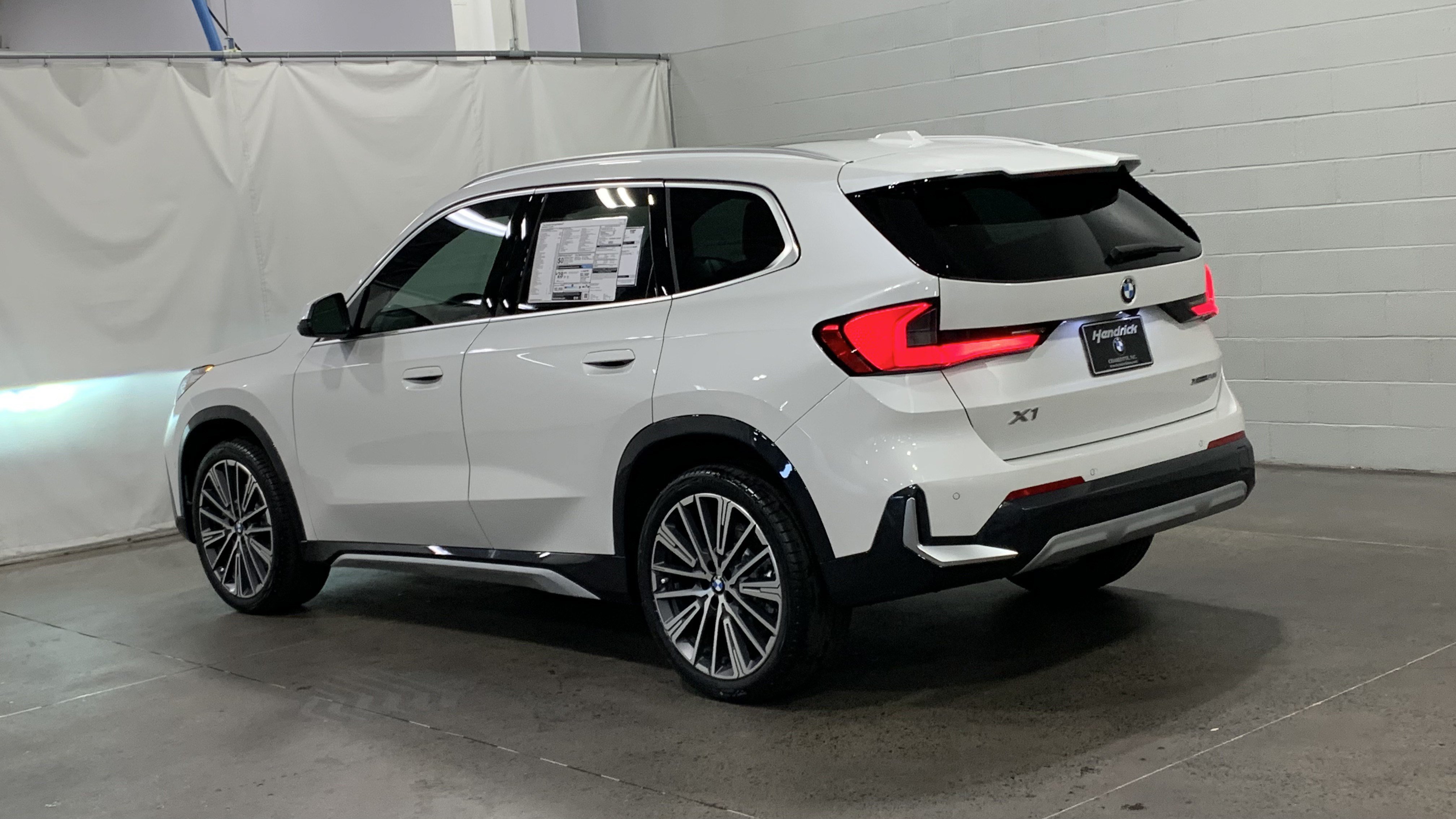 Used 2026 BMW X1 xDrive28i w/ Technology Package AWD/4WD image 6