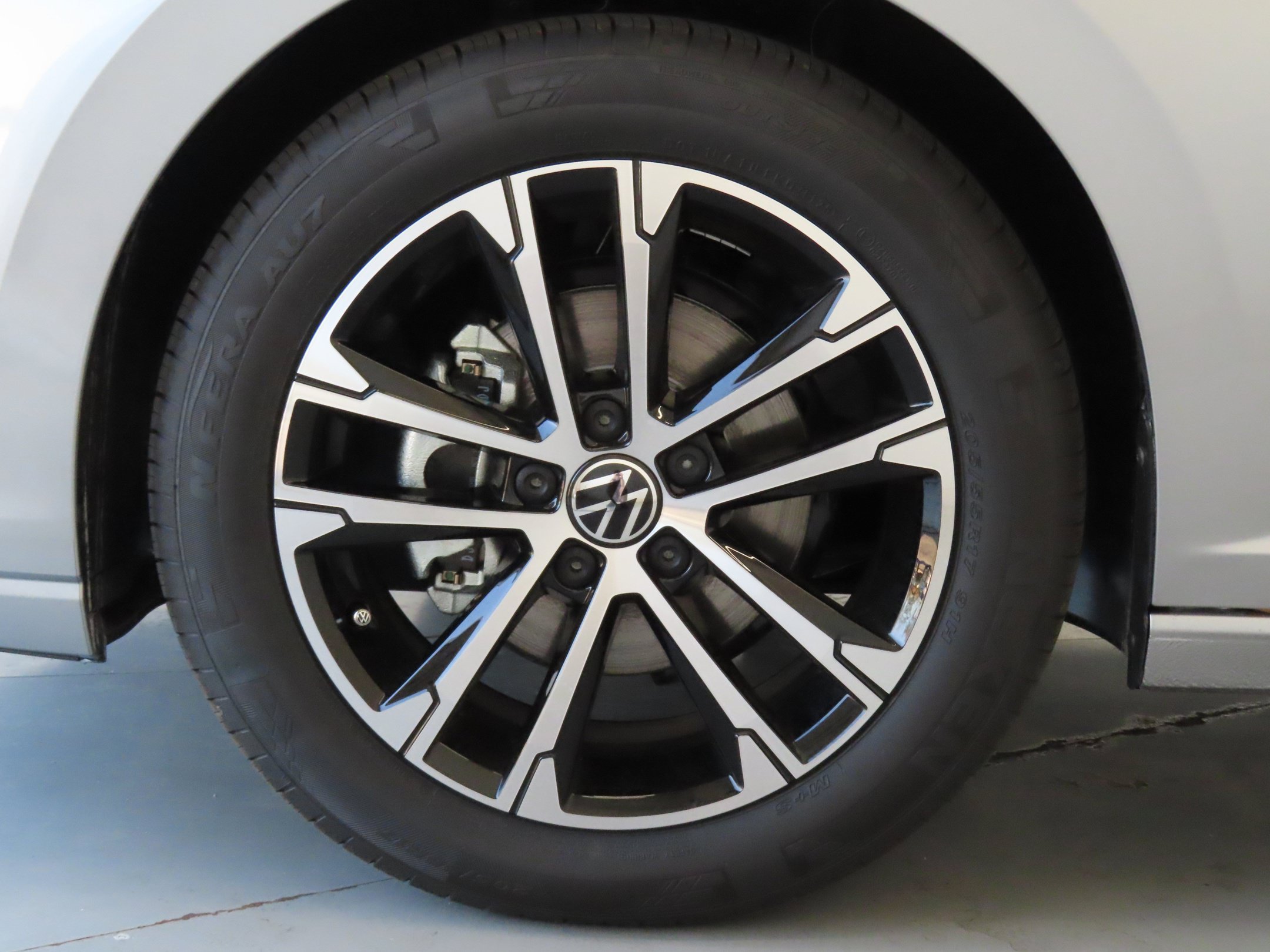 Used 2026 Volkswagen Jetta Sport FWD image 25