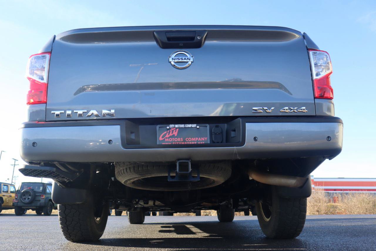 Used 2021 Nissan Titan SV w/ SV Convenience Package AWD/4WD image 9