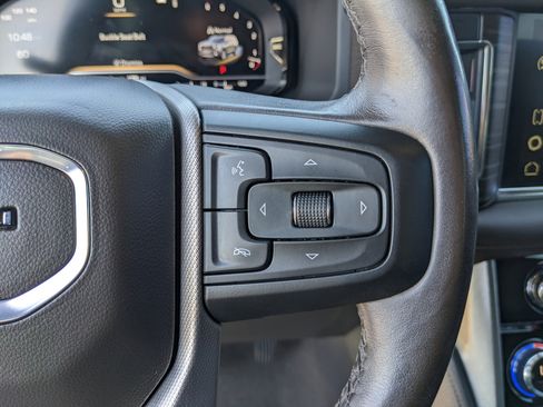 Used 2022 GMC Yukon XL Denali image 37