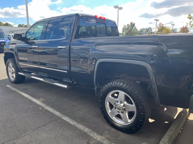 Used 2016 GMC Sierra 2500 Denali w/ Duramax Plus Package AWD/4WD image 4