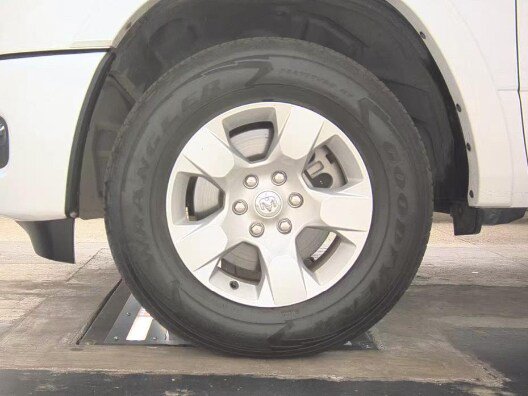 Used 2025 RAM 1500 Big Horn AWD/4WD image 9