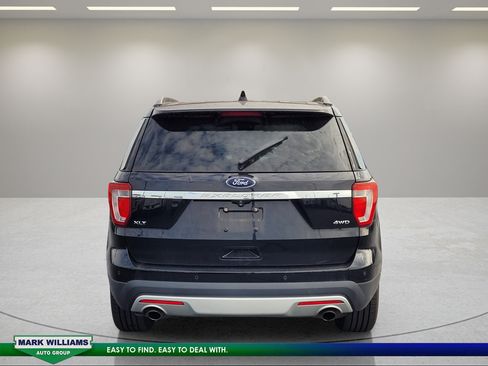 Used 2017 Ford Explorer XLT w/ Equipment Group 202A AWD/4WD image 5