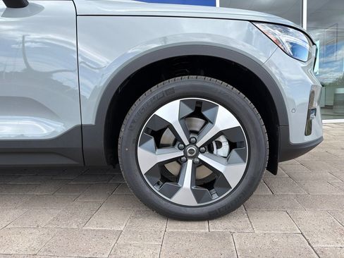 New 2026 Volvo XC40 B5 Plus w/ Protection Package Premier AWD/4WD image 8