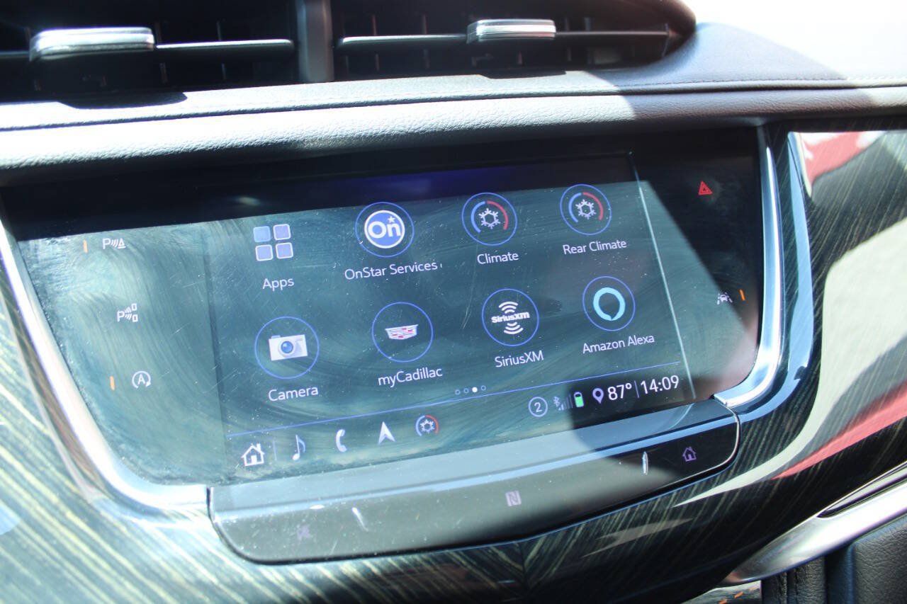 Used 2020 Cadillac XT6 Premium Luxury AWD/4WD image 23