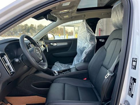 New 2026 Volvo XC40 B5 Ultra w/ Protection Package Premier image 10