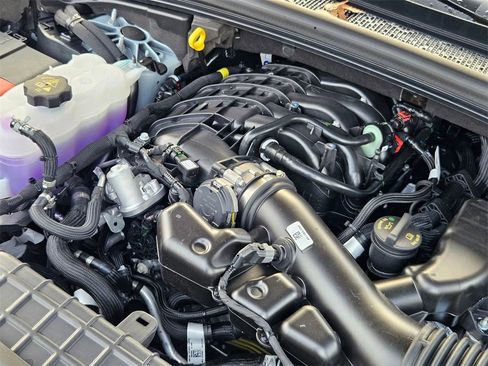 New 2025 Jeep Grand Cherokee Altitude image 38