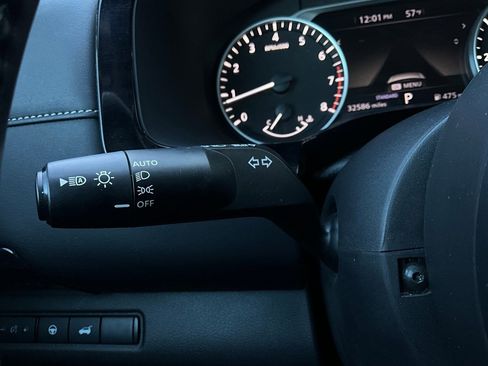 Used 2025 Nissan Pathfinder SV image 37