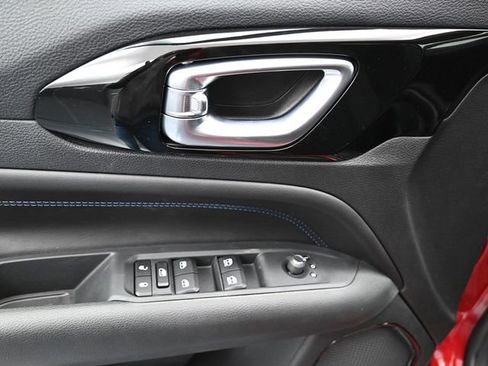 New 2026 Jeep Compass Altitude image 18