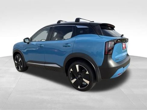 Used 2025 Nissan Kicks SR w/ Illumination Package FWD image 5