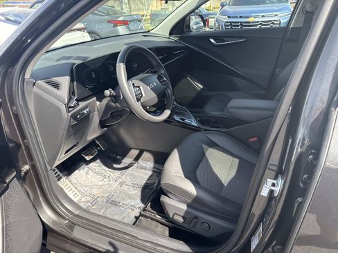 Used 2023 Kia Niro EX Touring FWD image 18