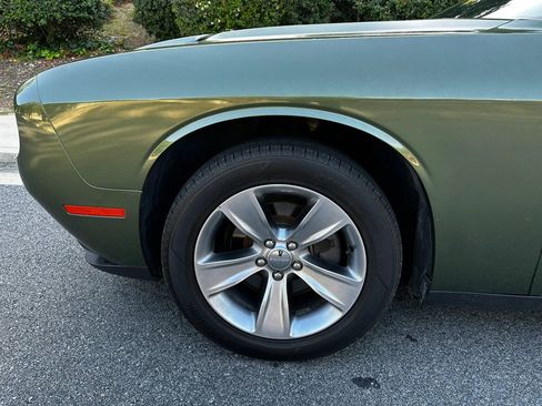 Used 2018 Dodge Challenger SXT RWD image 14