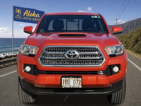 Used 2016 Toyota Tacoma SR5 RWD image 6